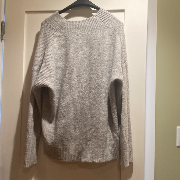 Divided sweater size Small (oversize) - Picture 5 of 7